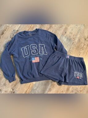Zoe + Liv USA lounge short set
